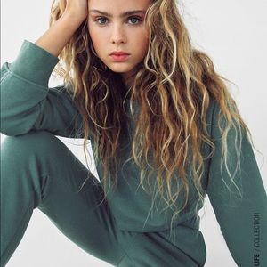 Zara plush jogging pants and sweatshirt set